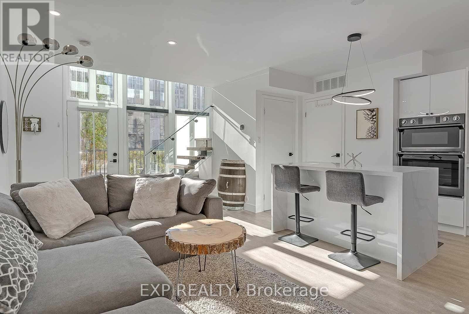 1111 - 50 EAST LIBERTY STREET — Toronto (Niagara), Ontario - Photo 4 of 31