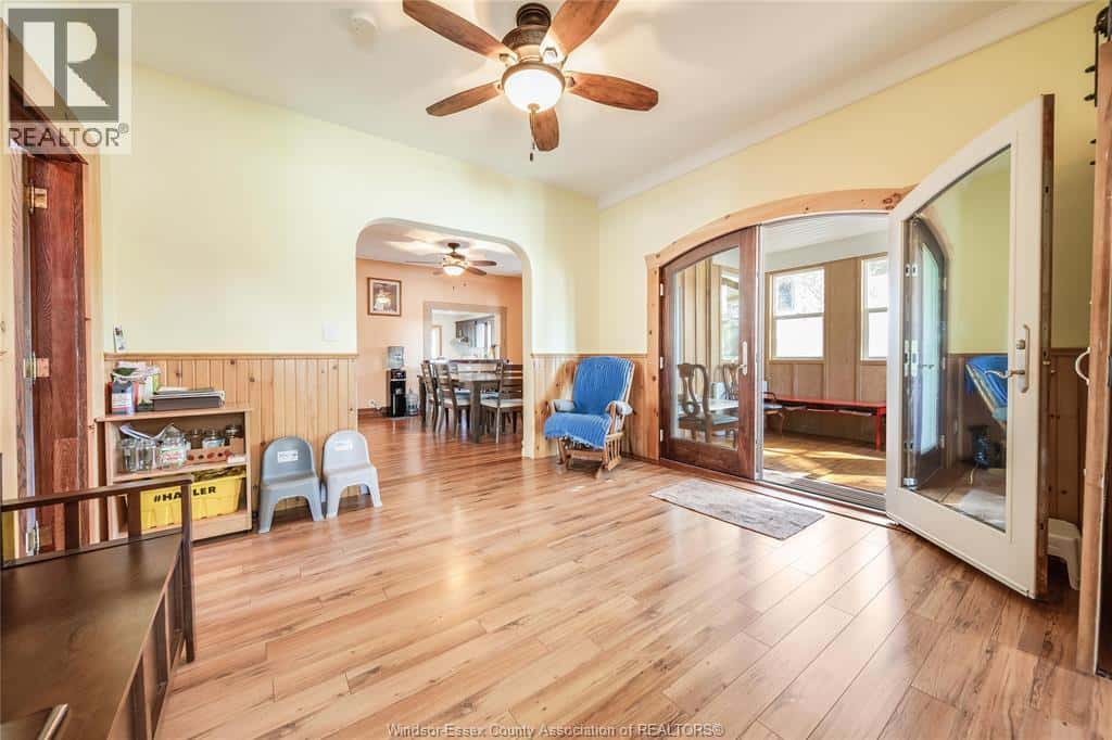 24 WATER STREET — Kingsville, Ontario - Photo 5 of 45