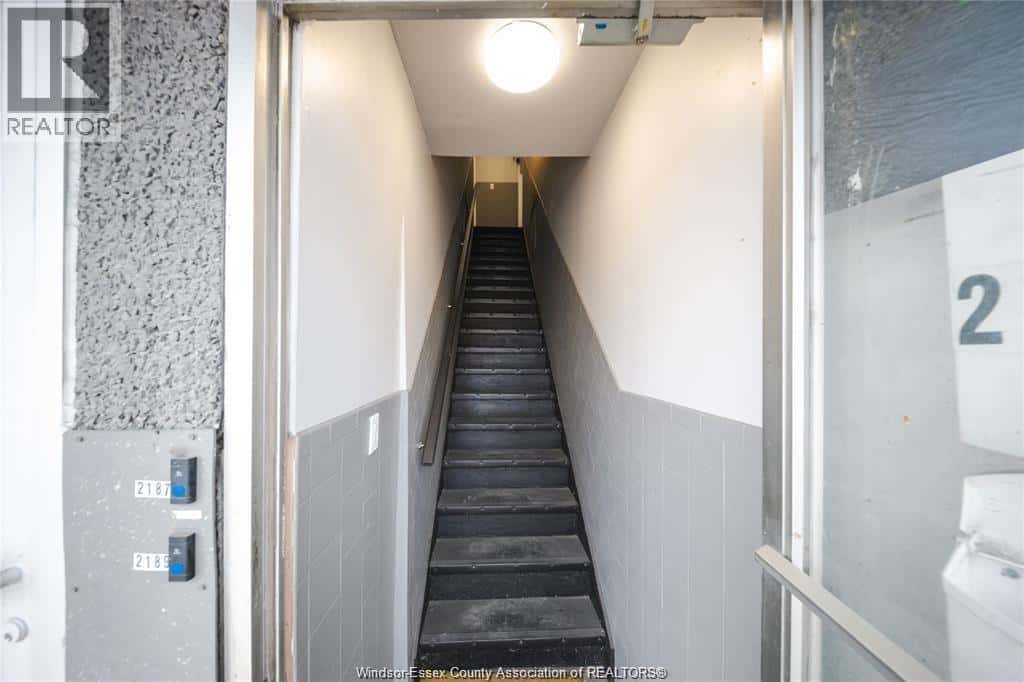 Windsor — Windsor - Photo 5 of 46