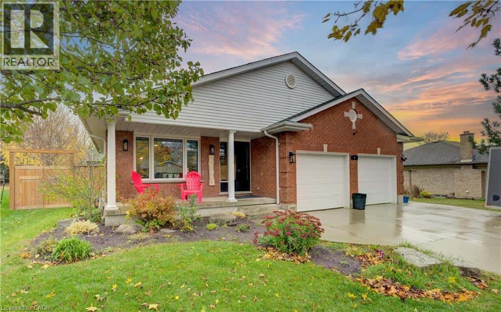 1 EDGEWOOD Court — Wellesley, Ontario - Photo 2 of 50