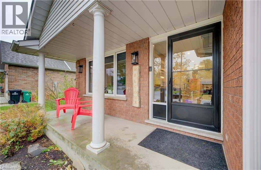 1 EDGEWOOD Court — Wellesley, Ontario - Photo 4 of 50