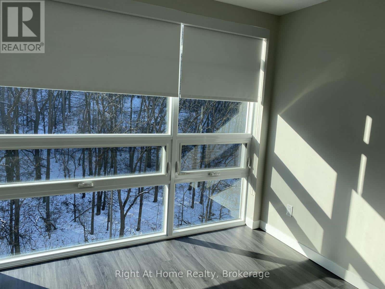 606 - 455 CHARLTON AVENUE E — Hamilton (Stinson), Ontario - Photo 5 of 23