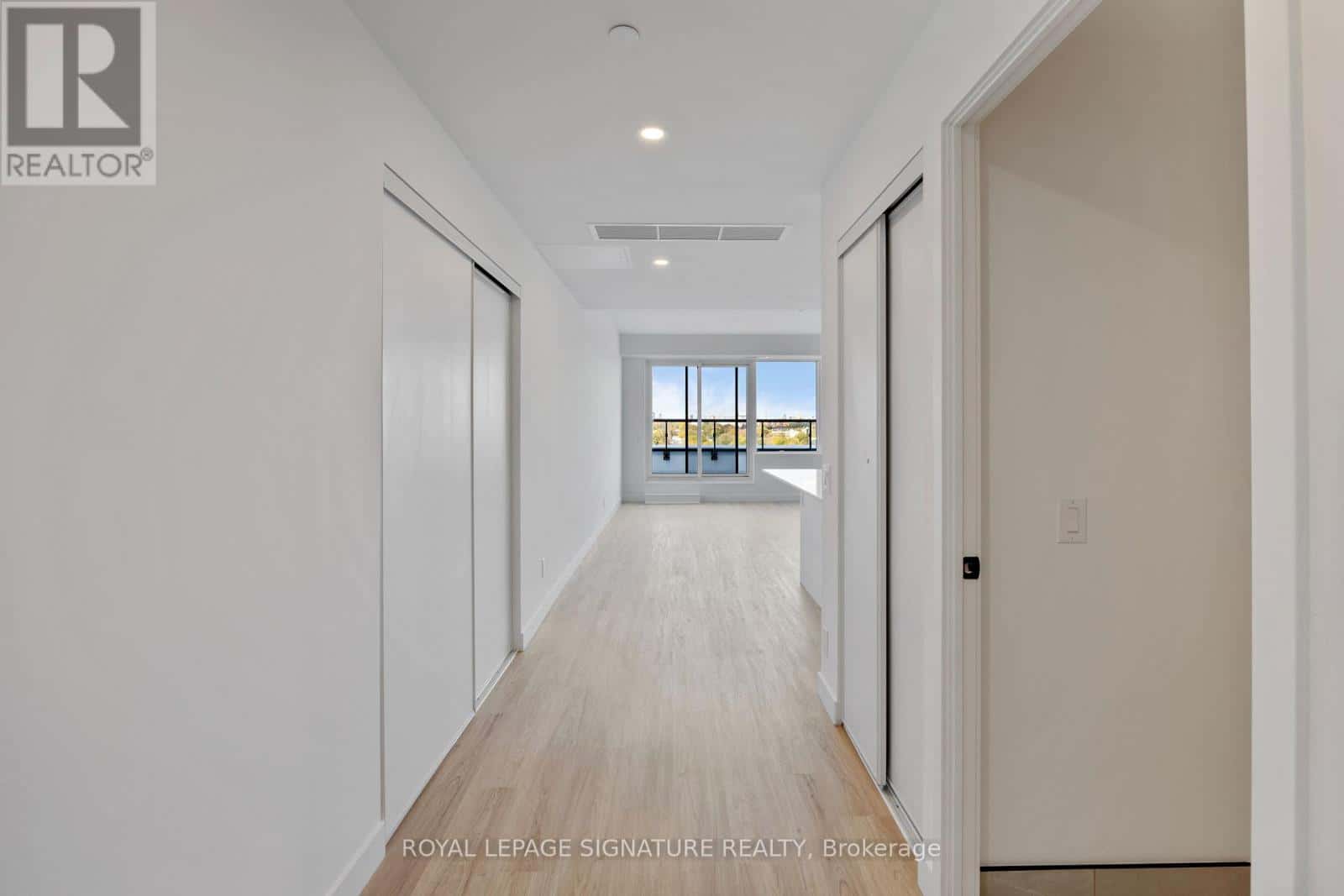 1412 - 1050 EASTERN AVENUE — Toronto (The Beaches), Ontario - Photo 5 of 37