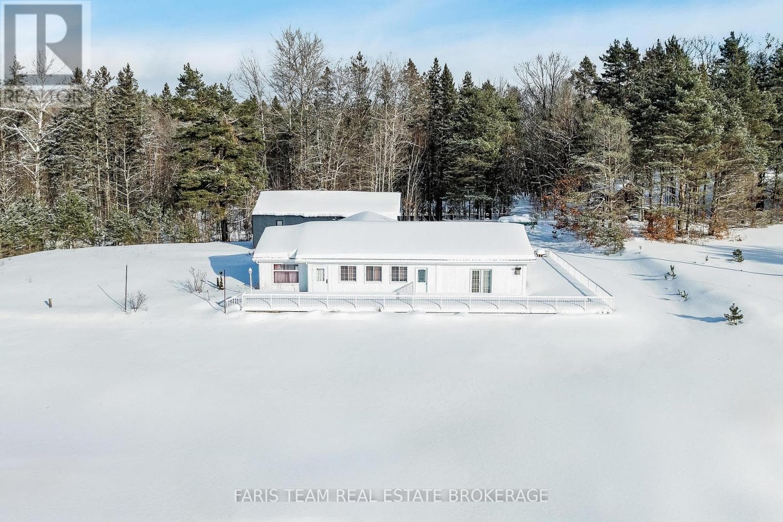 2180-2186 HIGHWAY 141 — Muskoka Lakes (Watt), Ontario - Main photo