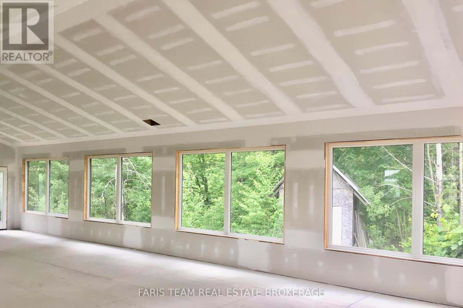 2180-2186 HIGHWAY 141 — Muskoka Lakes (Watt), Ontario - Photo 4 of 19