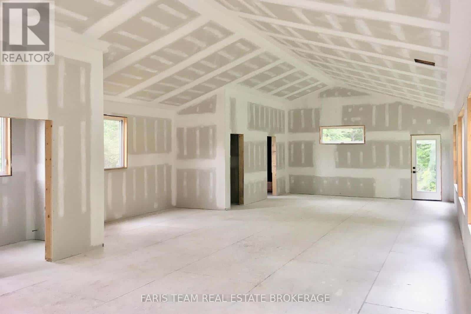 2180-2186 HIGHWAY 141 — Muskoka Lakes (Watt), Ontario - Photo 5 of 19