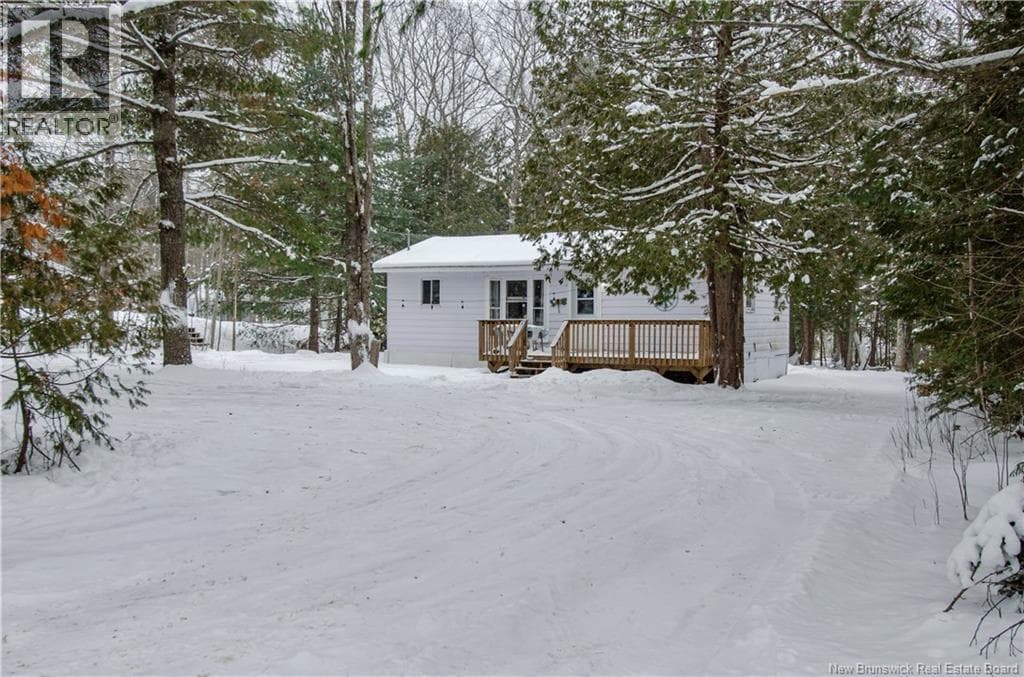 11 Cromwell Road — Cambridge-Narrows, New Brunswick - Main photo