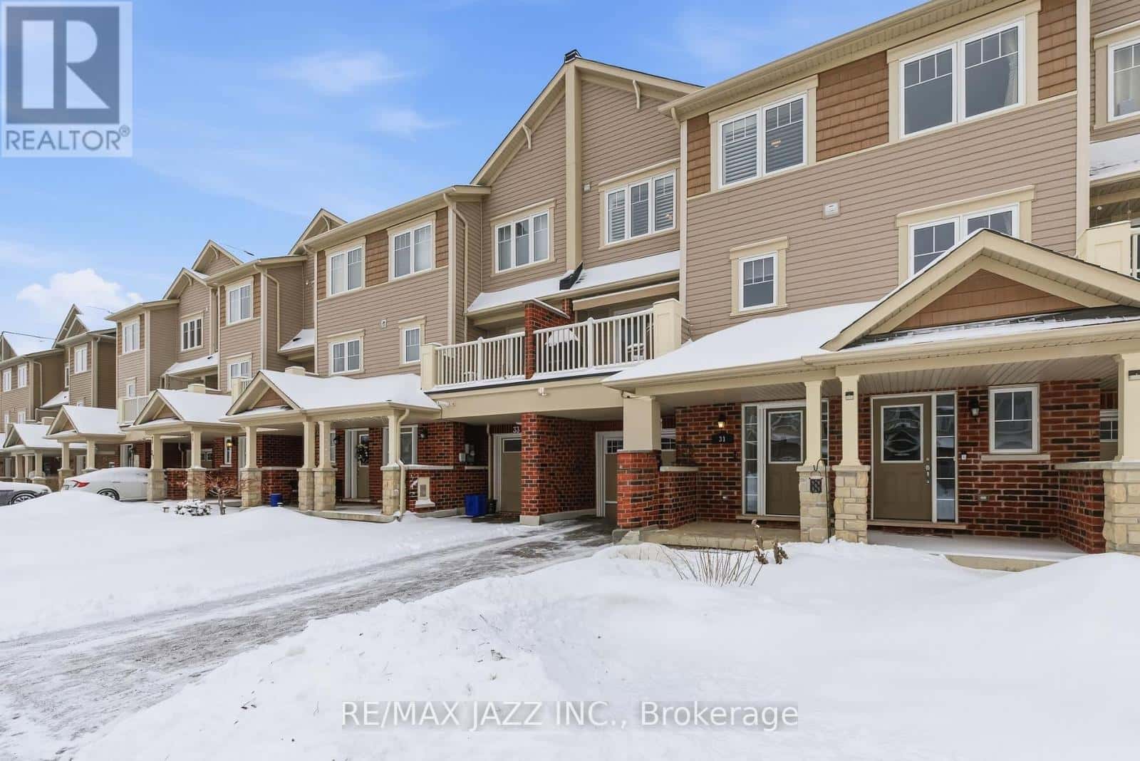 31 GREAT GABE CRESCENT — Oshawa (Windfields), Ontario - Photo 4 of 33