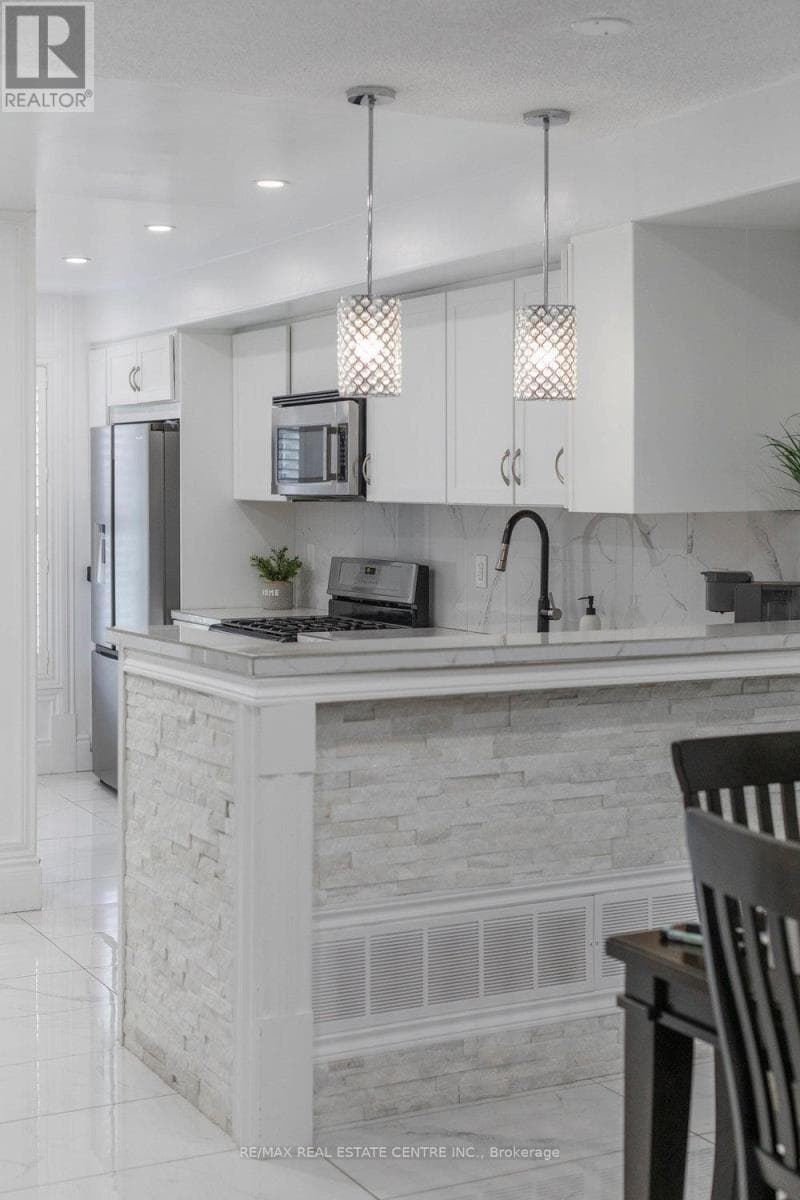 17 - 2774 KING STREET E — Hamilton (Gershome), Ontario - Main photo