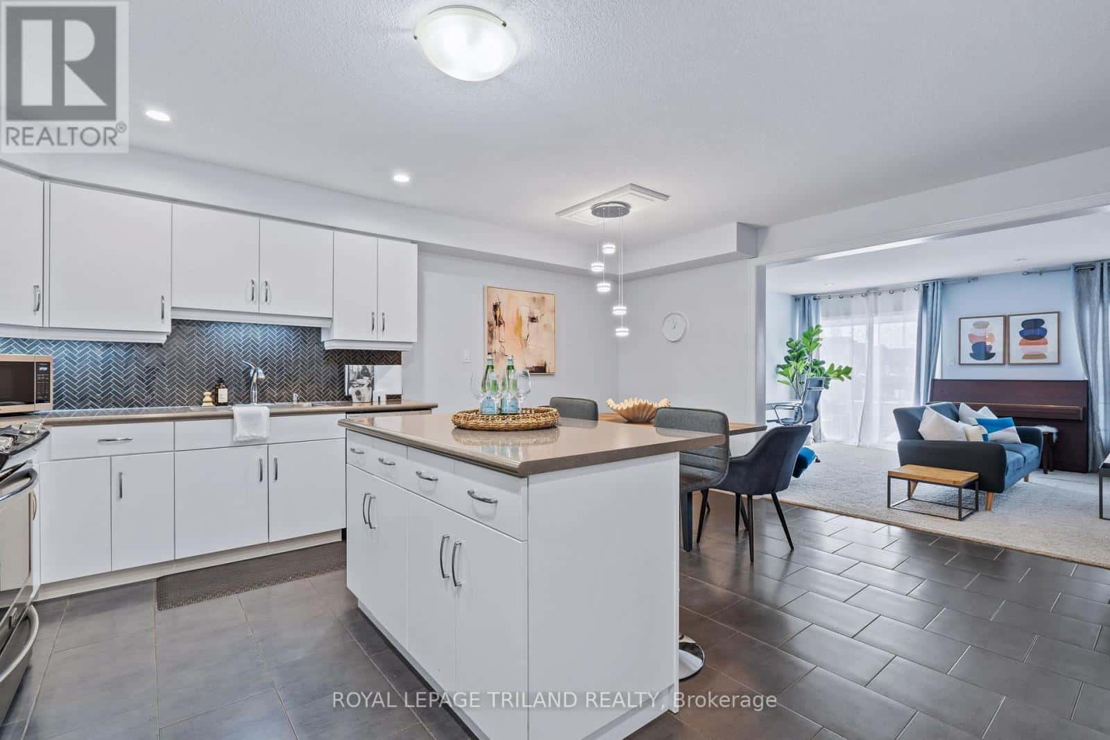 50 - 1220 RIVERBEND ROAD — London South (South B), Ontario - Photo 4 of 25