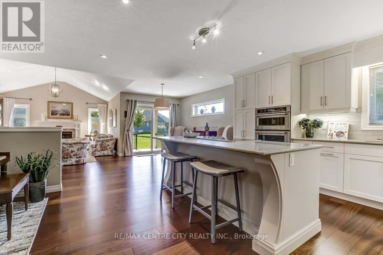 8 - 234 PEACH TREE BOULEVARD — St. Thomas, Ontario - Photo 5 of 30