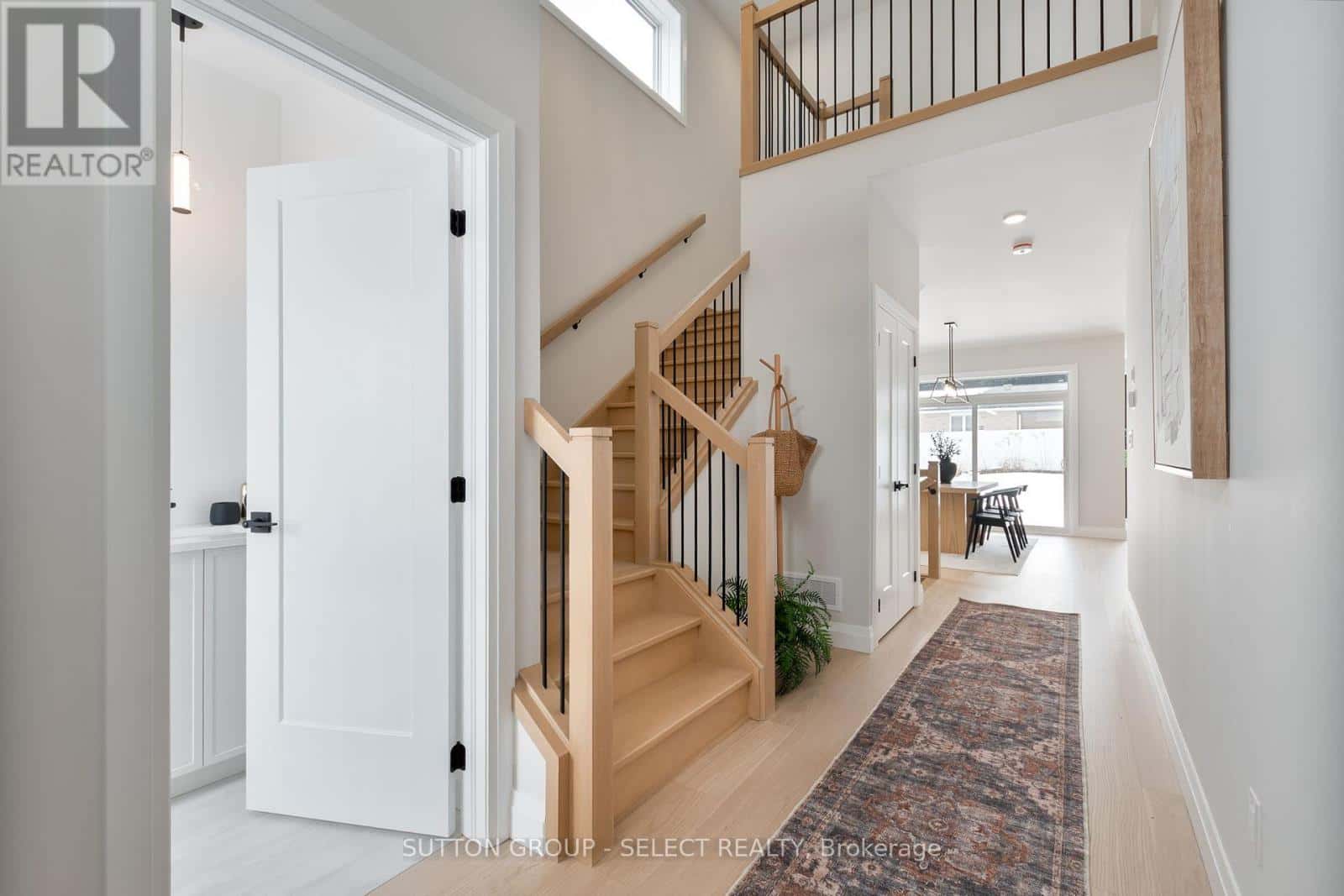 28 LUCAS ROAD — St. Thomas, Ontario - Photo 3 of 42