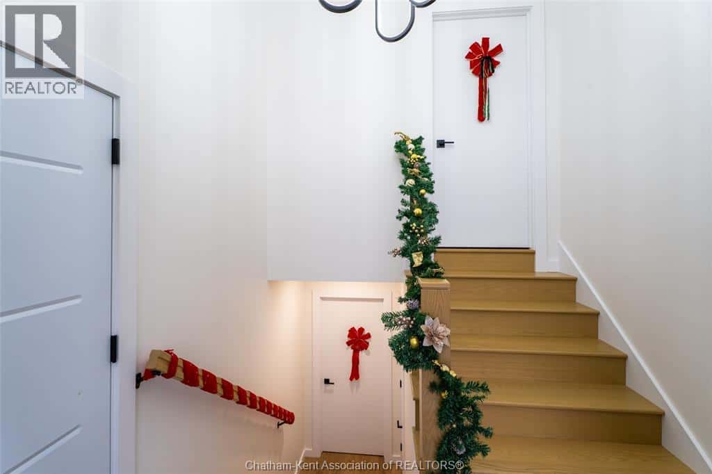 138 CABOT TRAIL — Chatham, Ontario - Photo 3 of 43