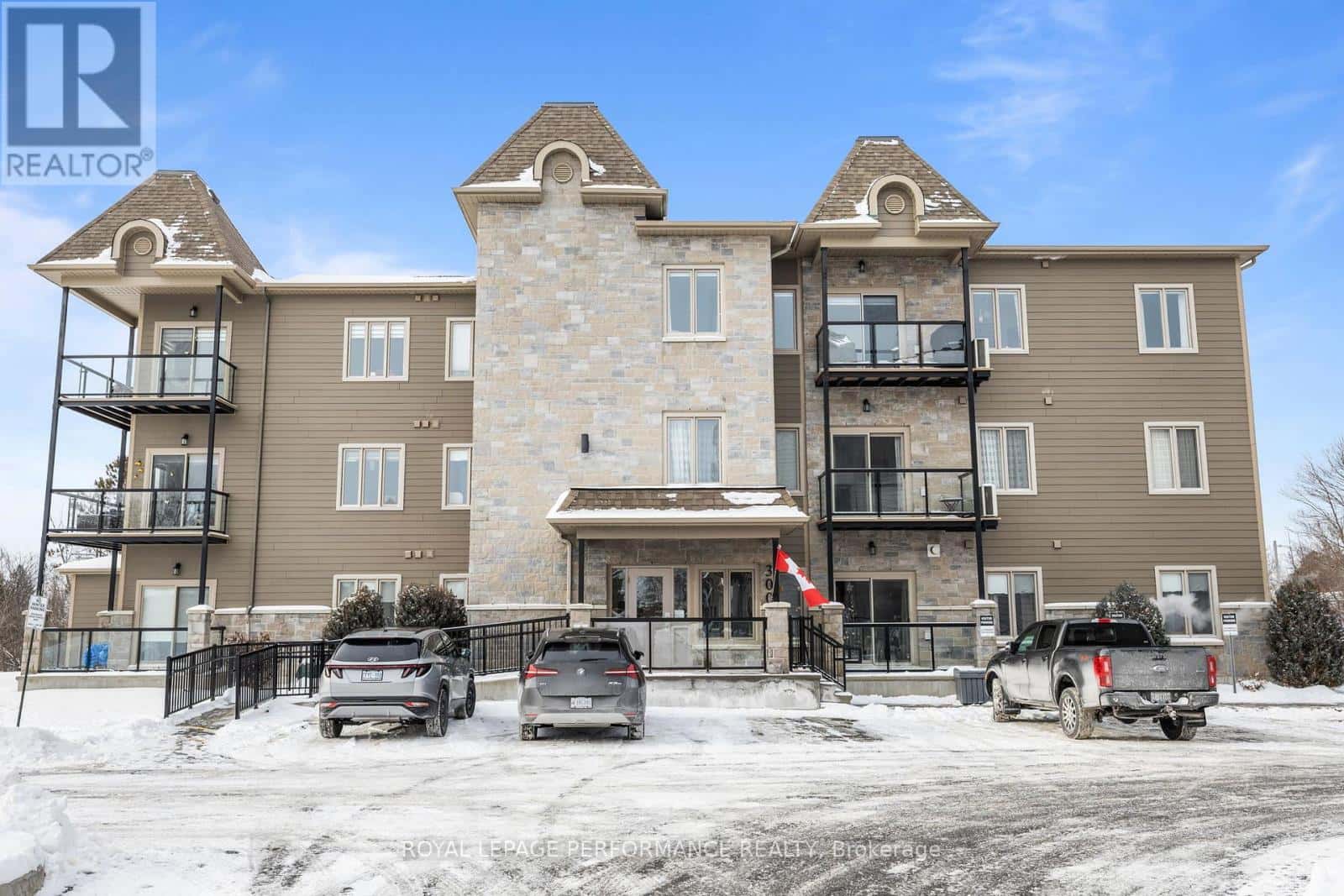 205 - 300 SOLSTICE CRESCENT — Russell, Ontario - Photo 2 of 34