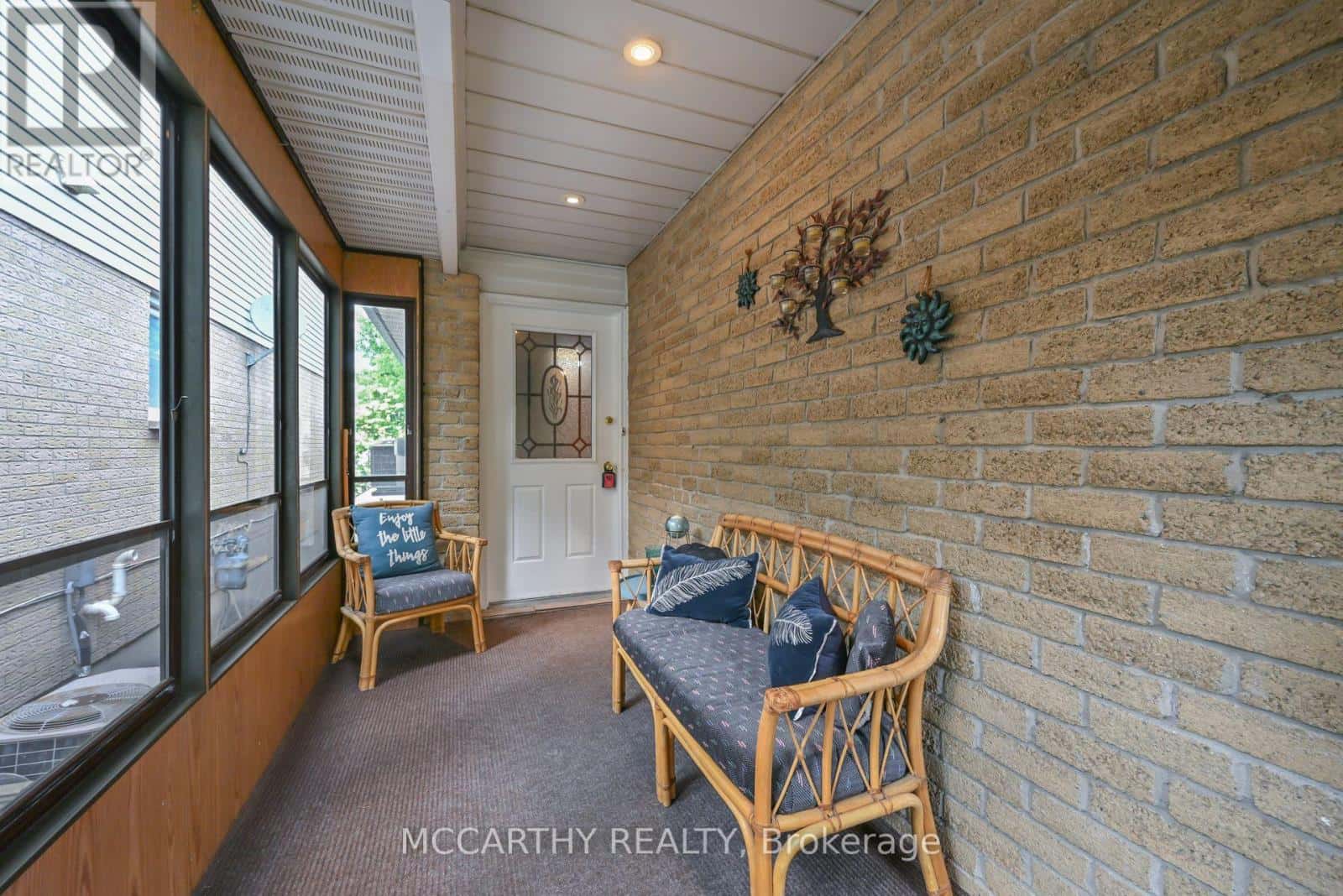 15 ANDREW AVENUE — Orangeville, Ontario - Photo 4 of 38