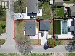 3401 ROXBOROUGH — Windsor, Ontario - Photo 3 of 8