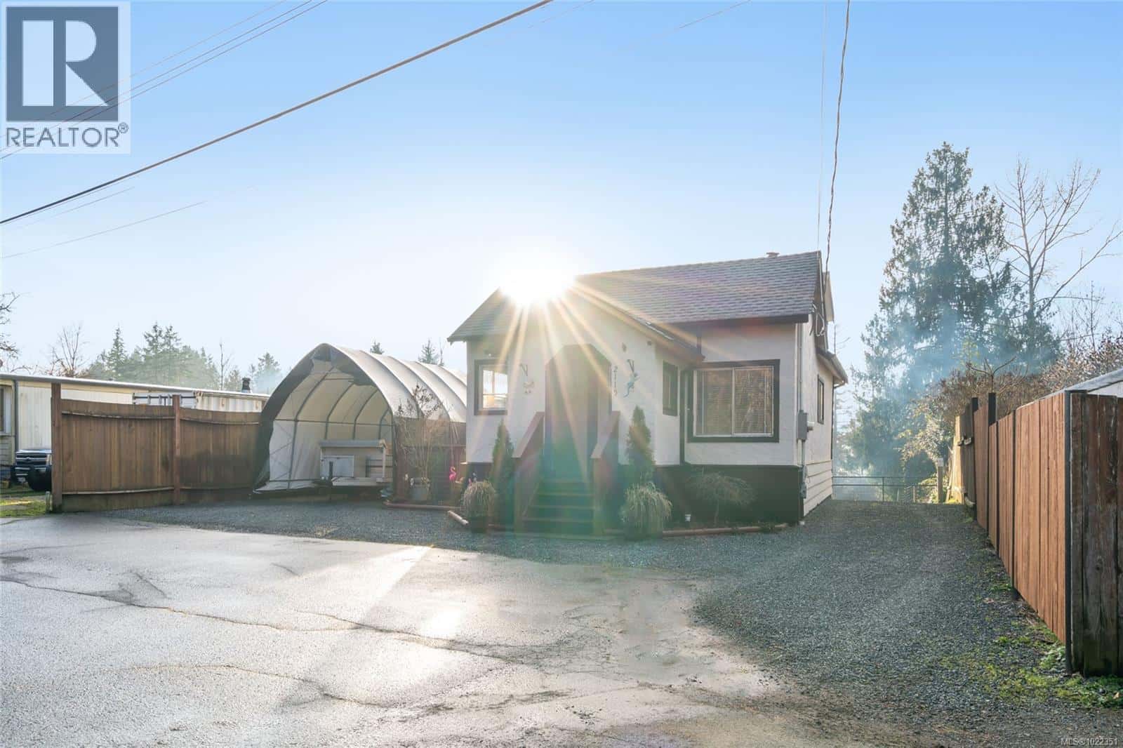 2115 Minto Ave — Nanaimo, British Columbia - Photo 4 of 74