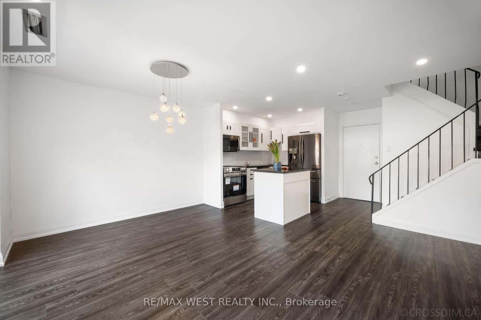 236 - 165 CHEROKEE BOULEVARD N — Toronto (Pleasant View), Ontario - Photo 3 of 38