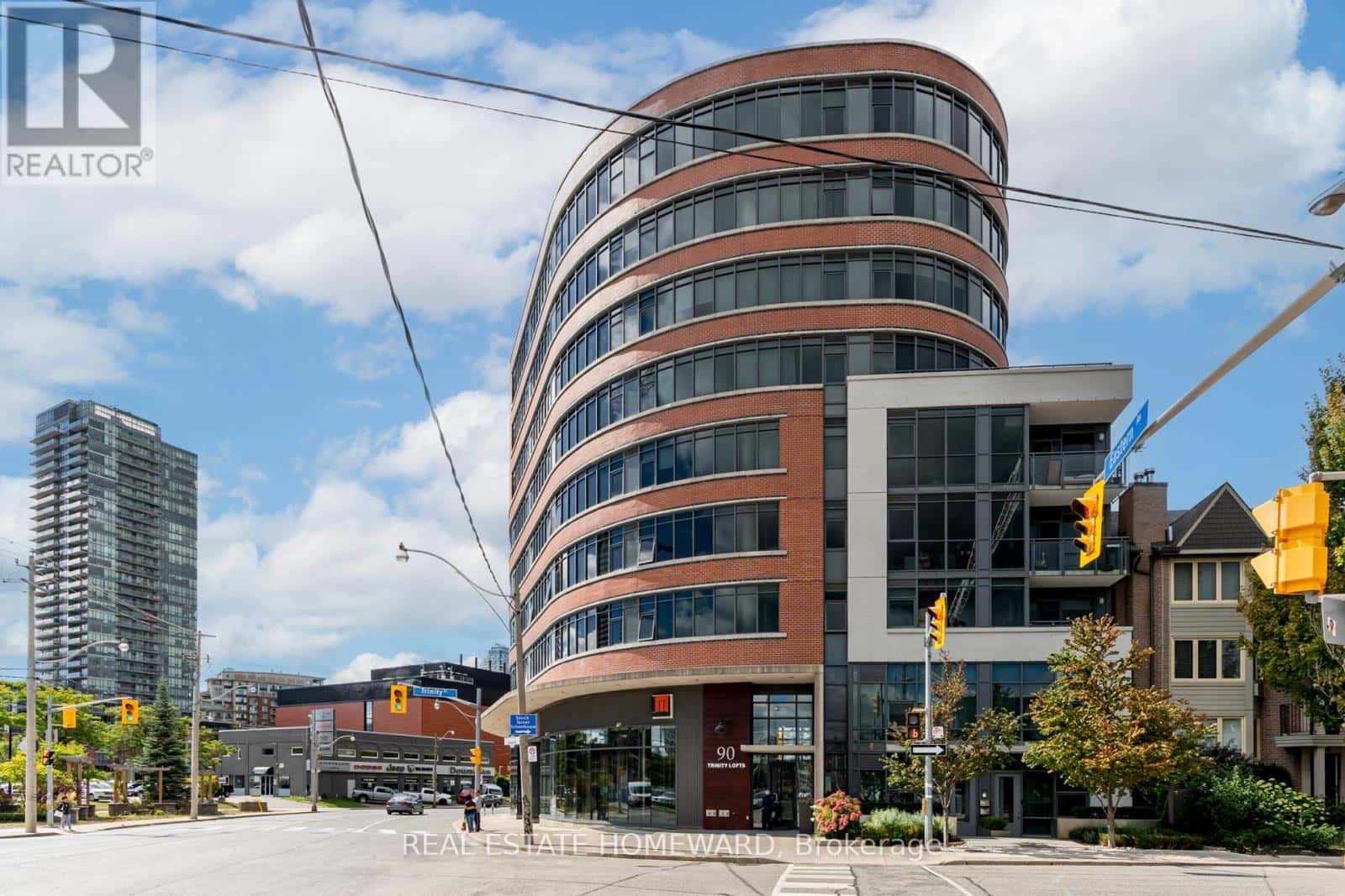 709 - 90 TRINITY STREET — Toronto (Moss Park), Ontario - Photo 2 of 34