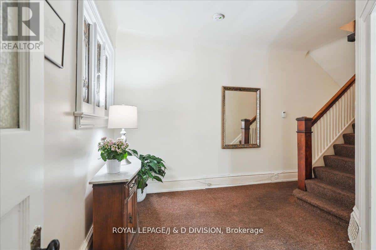 51 CHICORA AVENUE — Toronto (Annex), Ontario - Photo 4 of 42