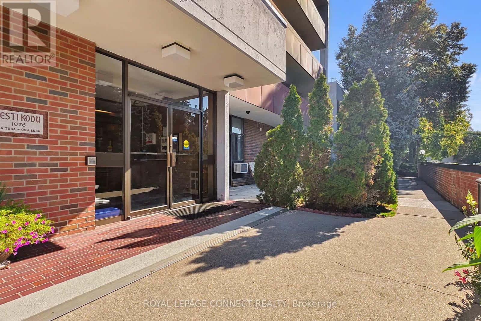 5-213 - 50 OLD KINGSTON ROAD — Toronto (West Hill), Ontario - Photo 2 of 45