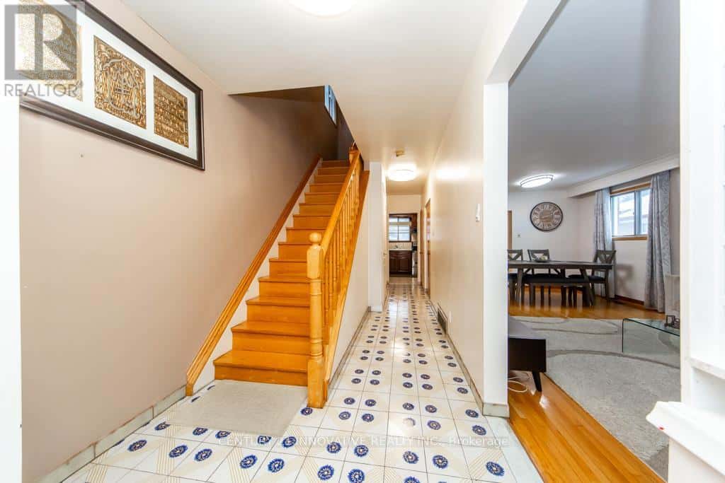 4 ALBACORE CRESCENT — Toronto (Woburn), Ontario - Photo 3 of 42