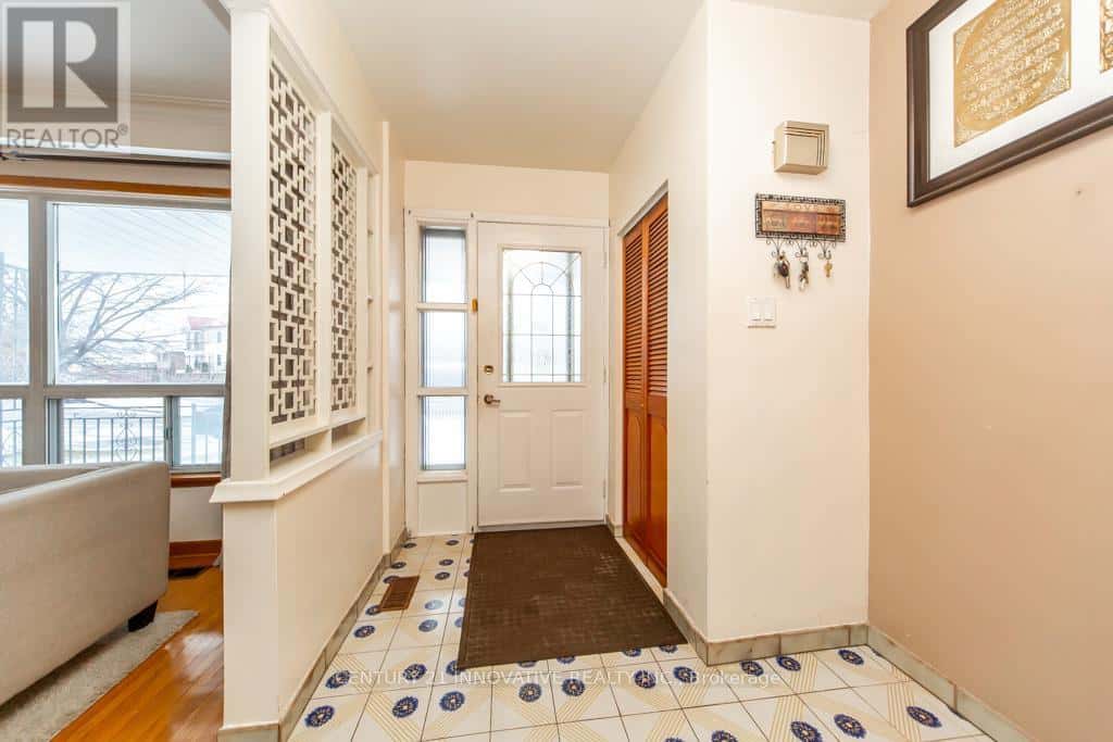 4 ALBACORE CRESCENT — Toronto (Woburn), Ontario - Photo 4 of 42