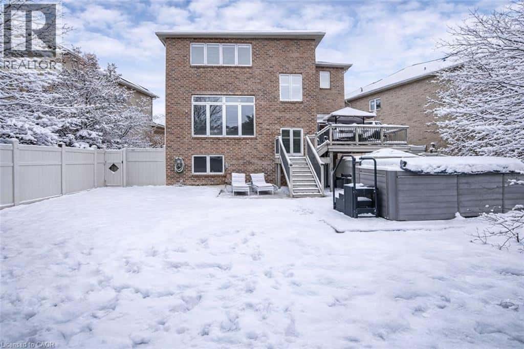 181 SPRINGVIEW Drive — Waterdown, Ontario - Photo 2 of 50