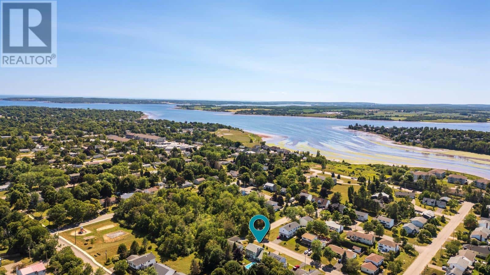 67 WARBURTON Drive — Charlottetown, Prince Edward Island - Photo 3 of 49