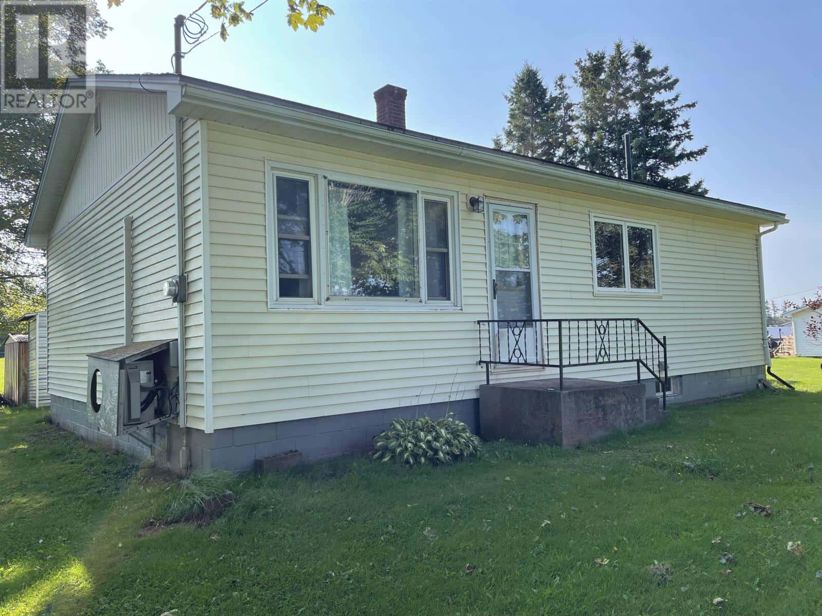 303 Phillip Street — Tignish, Prince Edward Island - Photo 3 of 20