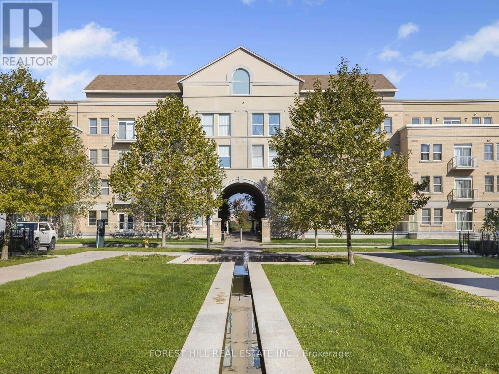 PH8 - 28 PRINCE REGENT STREET — Markham (Cathedraltown), Ontario - Photo 3 of 31