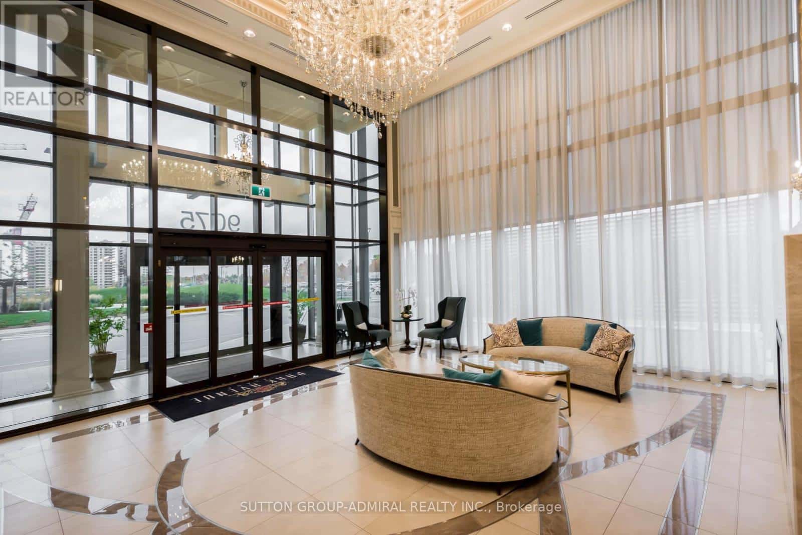 216 - 9075 JANE STREET — Vaughan (Concord), Ontario - Photo 3 of 20