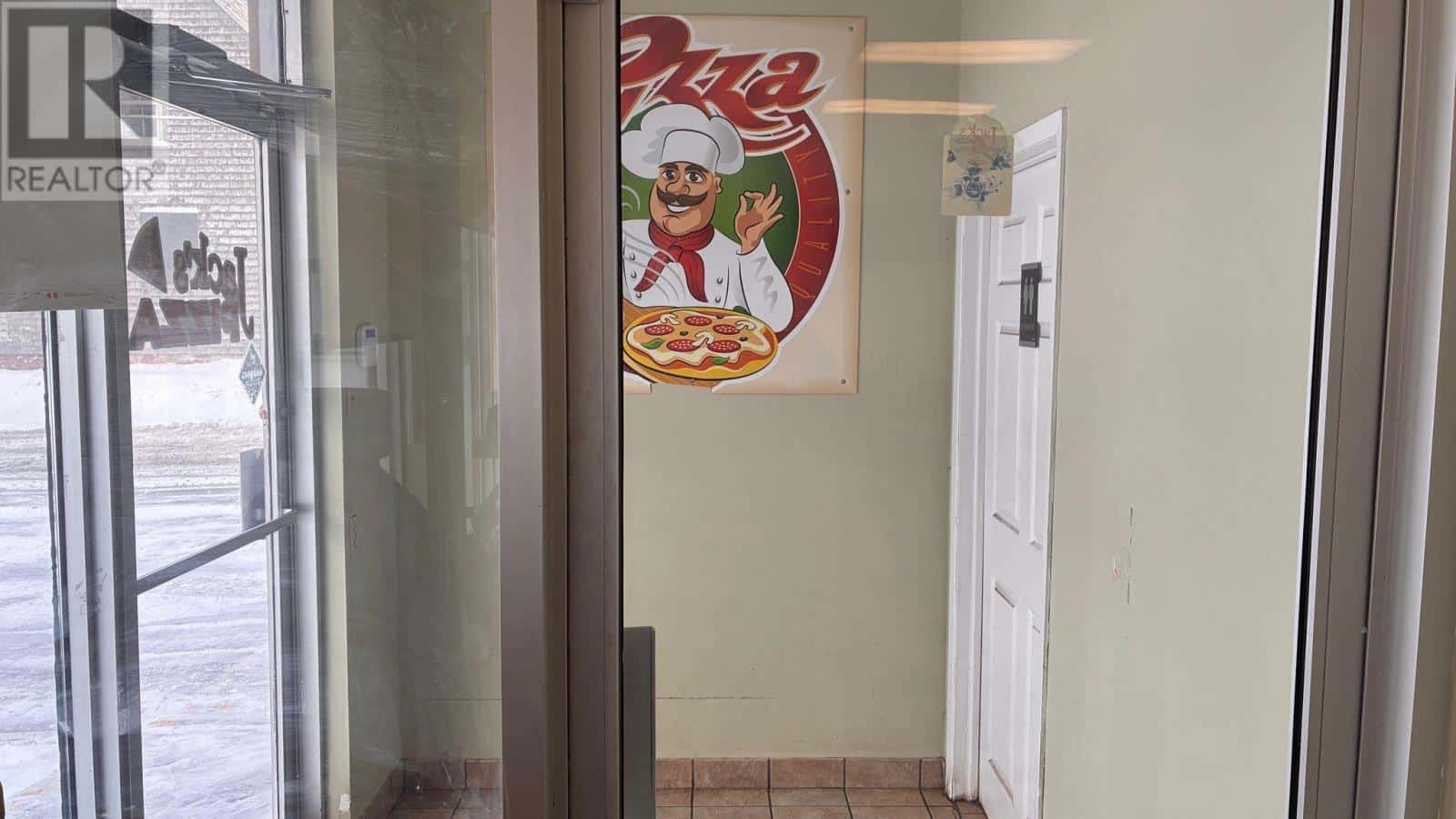 4 330 University Avenue — Charlottetown, Prince Edward Island - Photo 2 of 11