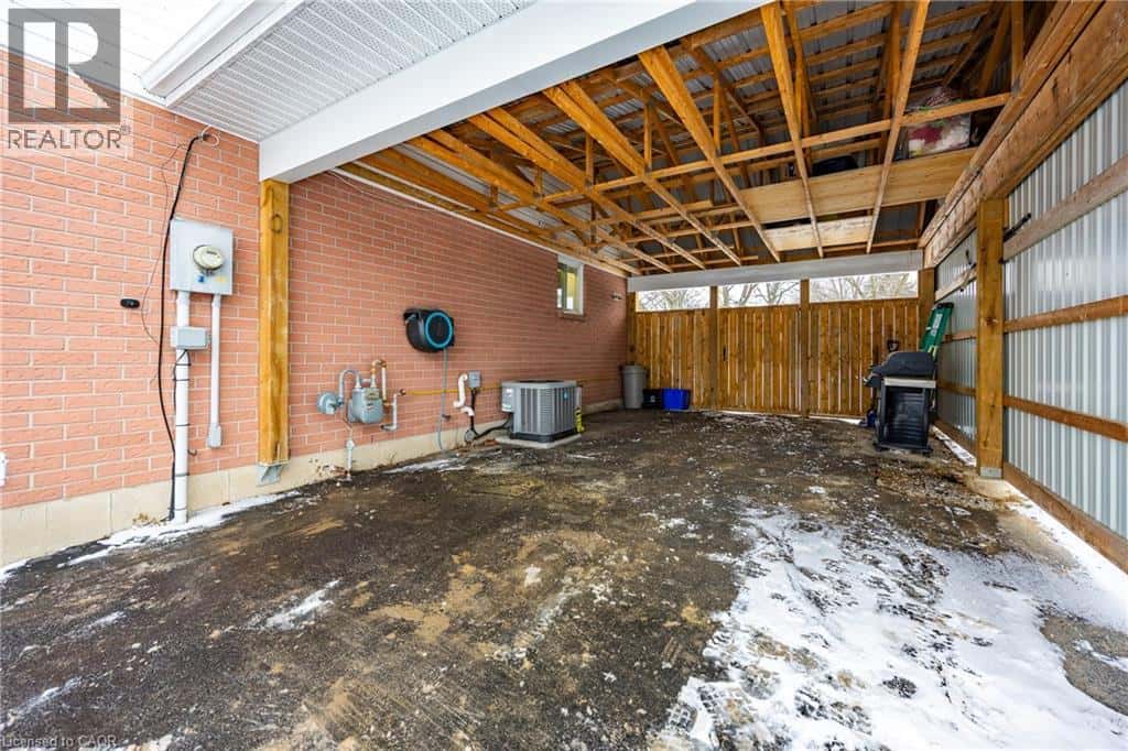 10 BRAMBLE Crescent — Townsend, Ontario - Photo 3 of 30