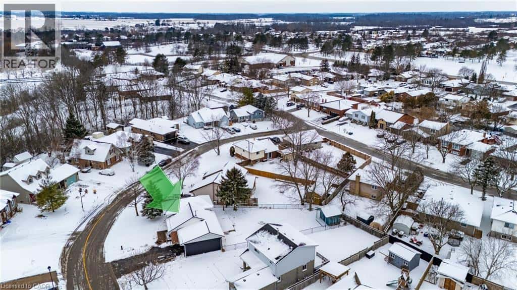 10 BRAMBLE Crescent — Townsend, Ontario - Photo 5 of 30