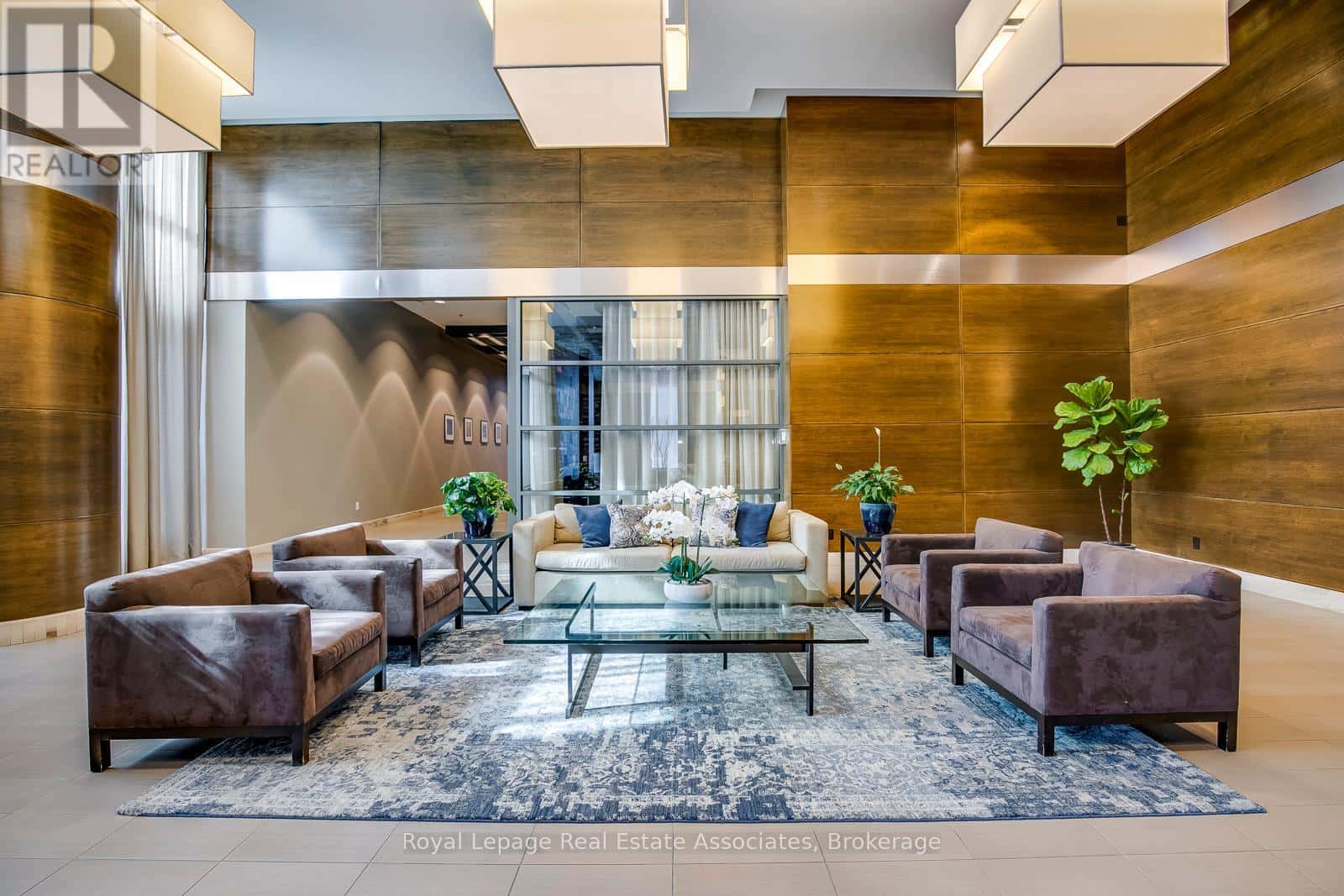 308 - 1 HURONTARIO STREET — Mississauga (Port Credit), Ontario - Photo 4 of 38