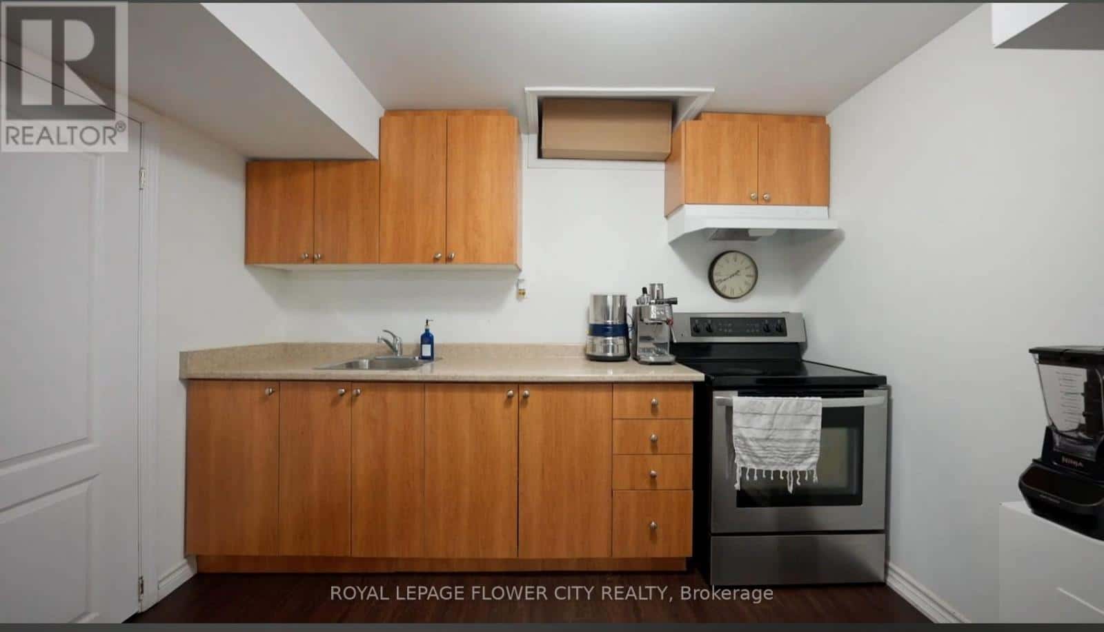 32 PAYTON COURT — Brampton (Fletcher's Creek South), Ontario - Photo 5 of 29