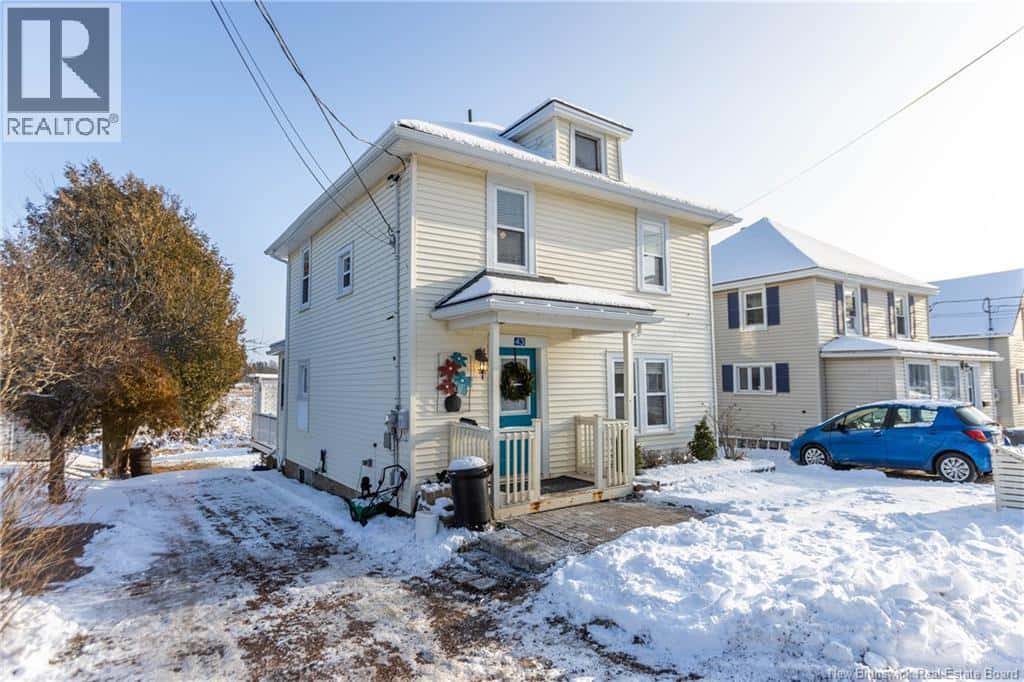 43 Squire Street — Sackville, New Brunswick - Photo 2 of 39
