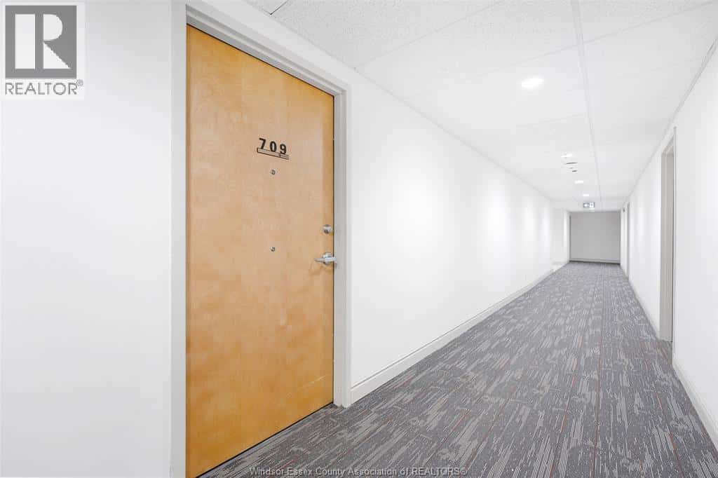 1675 BANWELL Unit# 709 — Windsor, Ontario - Photo 4 of 28