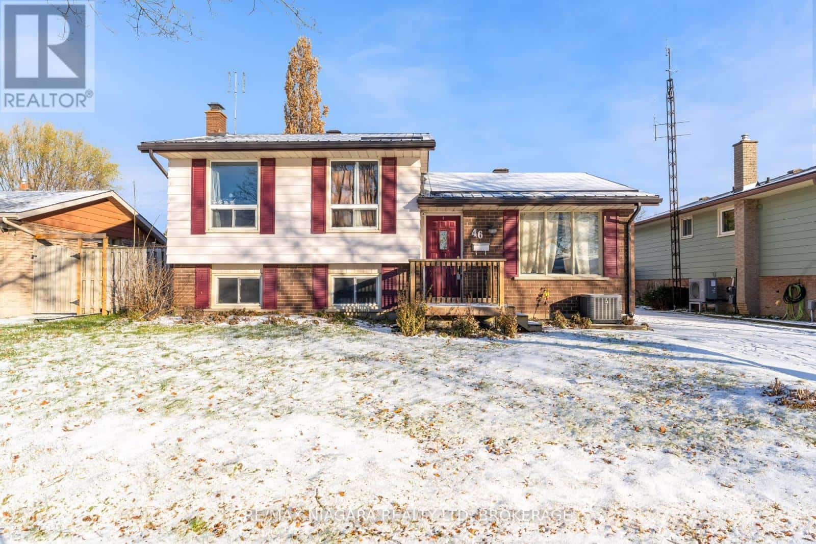 46 MACOOMB DRIVE — Welland (N. Welland), Ontario - Photo 2 of 36