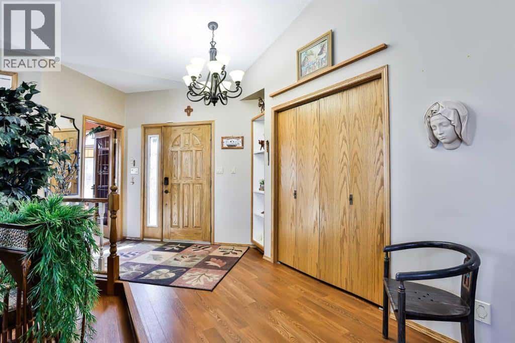 2857 6 Avenue S — Lethbridge, Alberta - Photo 2 of 50