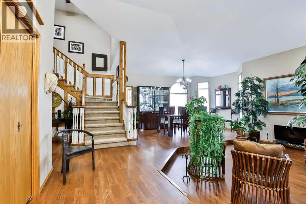 2857 6 Avenue S — Lethbridge, Alberta - Photo 4 of 50