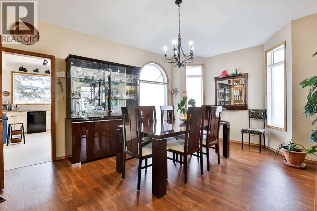 2857 6 Avenue S — Lethbridge, Alberta - Photo 5 of 50