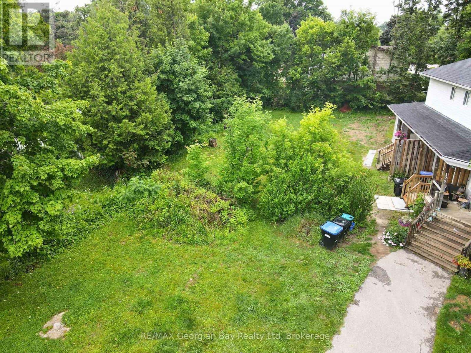 192 SEVENTH STREET — Midland, Ontario - Photo 3 of 8