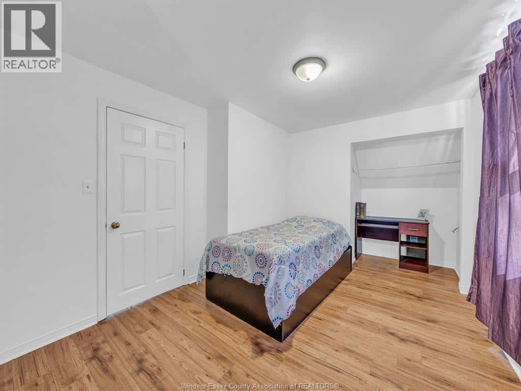 894 DOUGALL — Windsor, Ontario - Photo 5 of 49