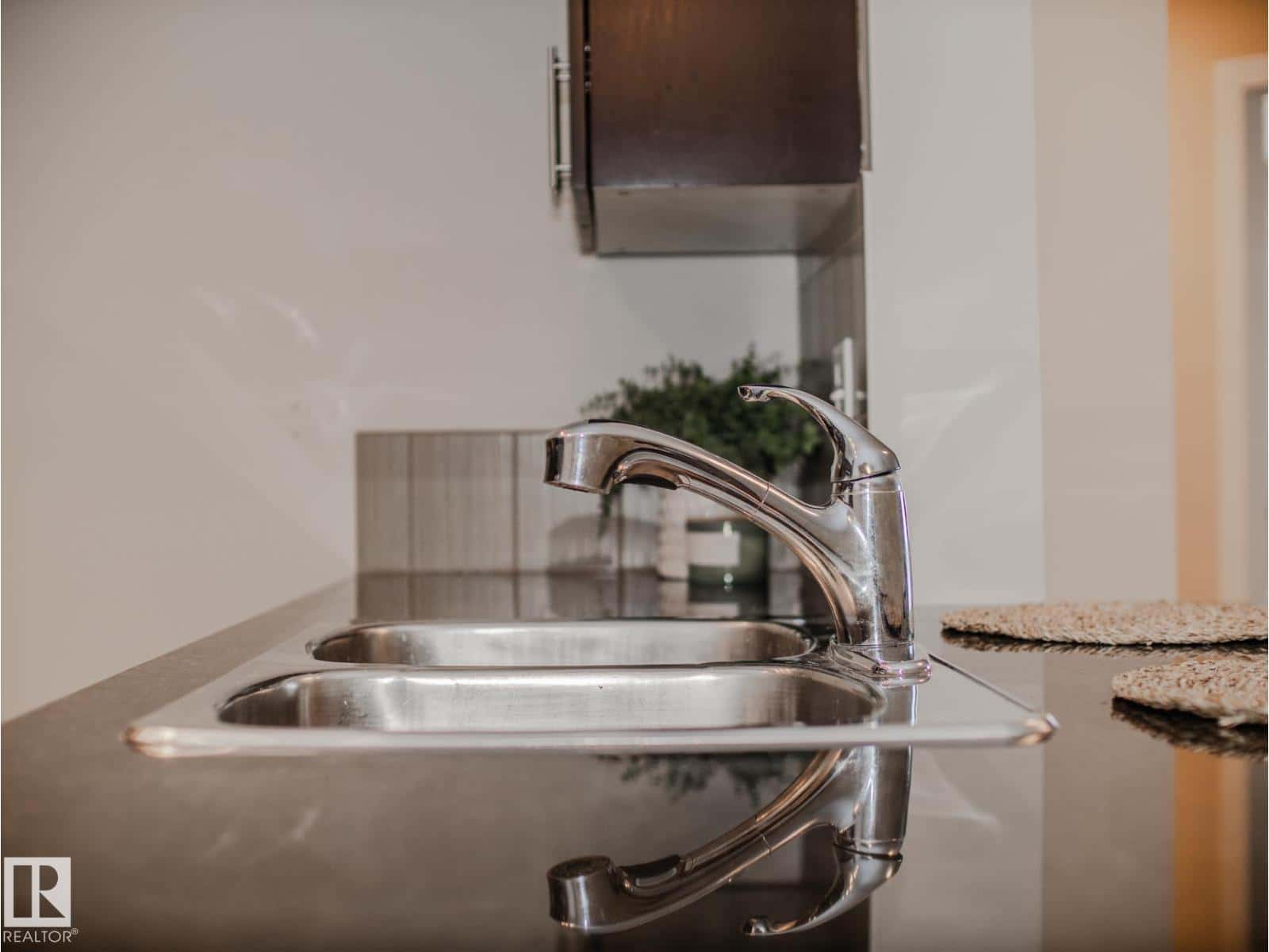 #211 11803 22 AV SW — Edmonton, Alberta - Photo 4 of 37