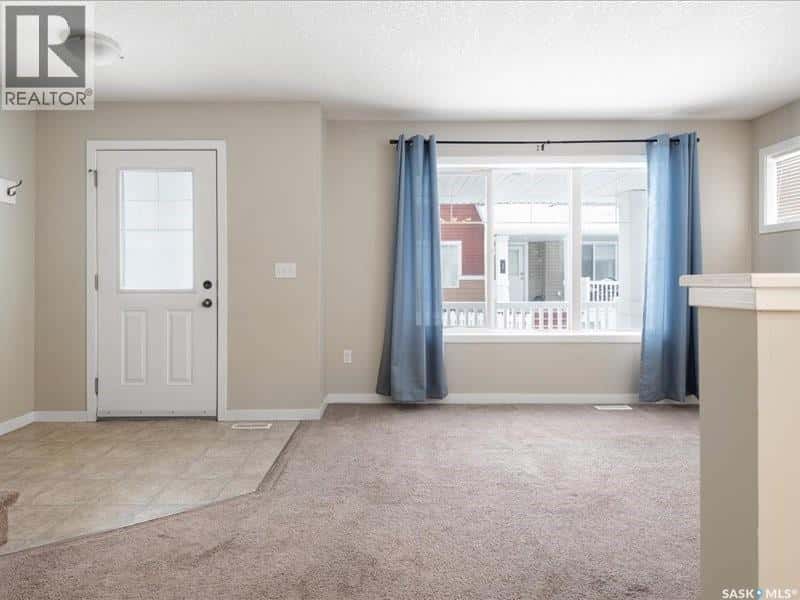 20 5286 AERODROME ROAD — Regina, Saskatchewan - Photo 4 of 29