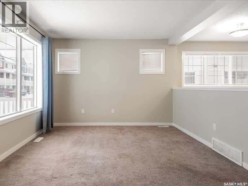 20 5286 AERODROME ROAD — Regina, Saskatchewan - Photo 5 of 29