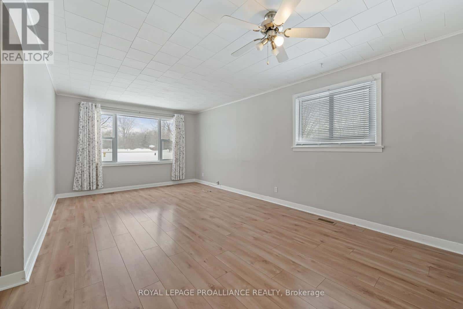 3 - 22453 LOYALIST PARKWAY — Quinte West (Murray Ward), Ontario - Photo 5 of 35