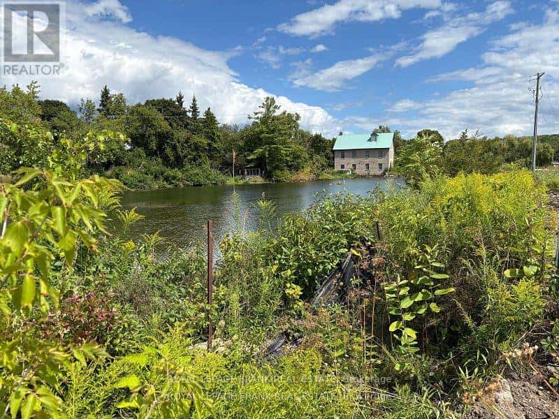 9 POND STREET — Trent Hills (Hastings), Ontario - Photo 4 of 11